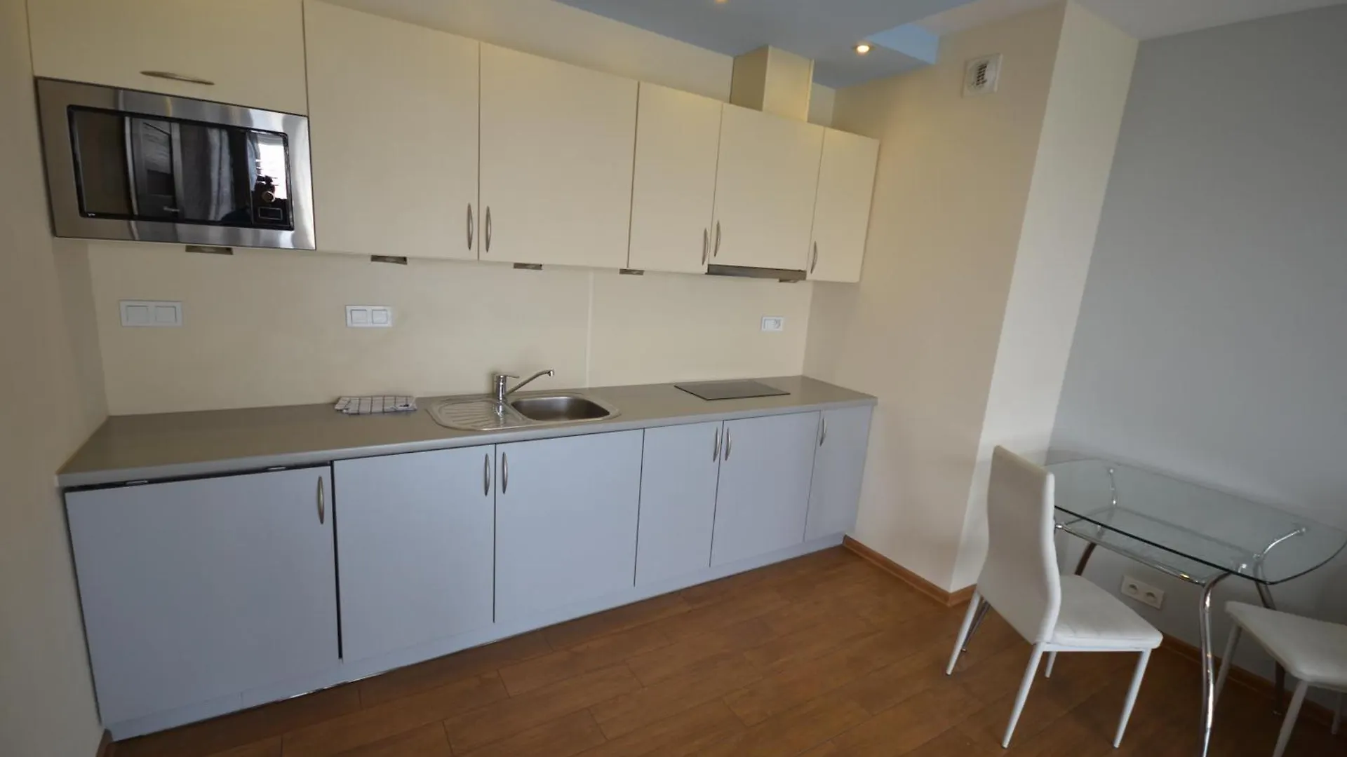 Notabene Airport Apartment Warsaw 0*,  Poland