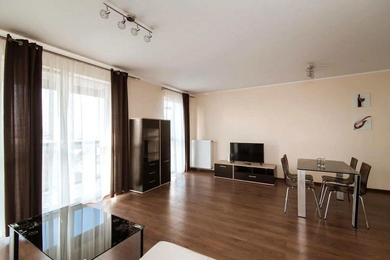 Notabene Airport Apartamento Varsóvia 0*,